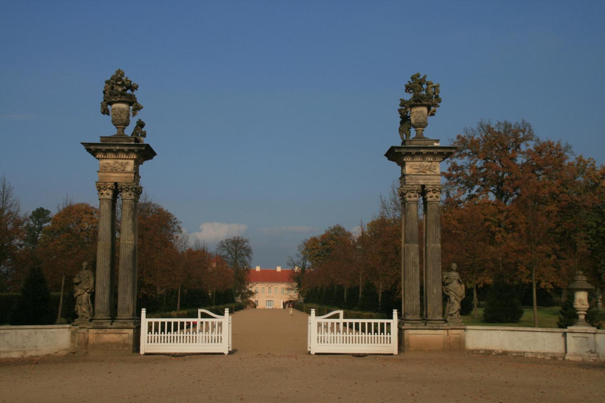 Pension Am Rheinsberger Schlosspark Exterior foto